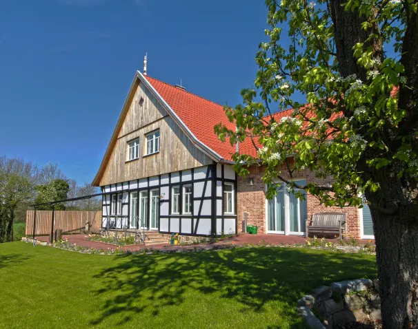Saniertes Fachwerkhaus mit Garten