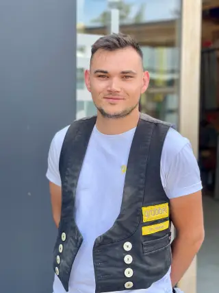 Nico Henze, Dachdeckerei bei Grübbel