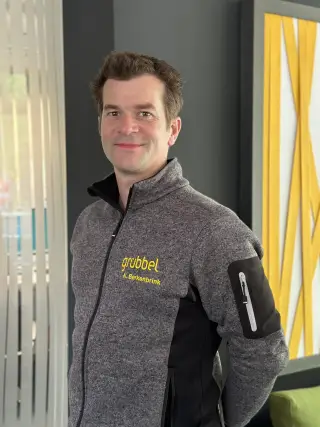 Nils Berkenbrink, Tischlerei und Innendesign bei Grübbel
