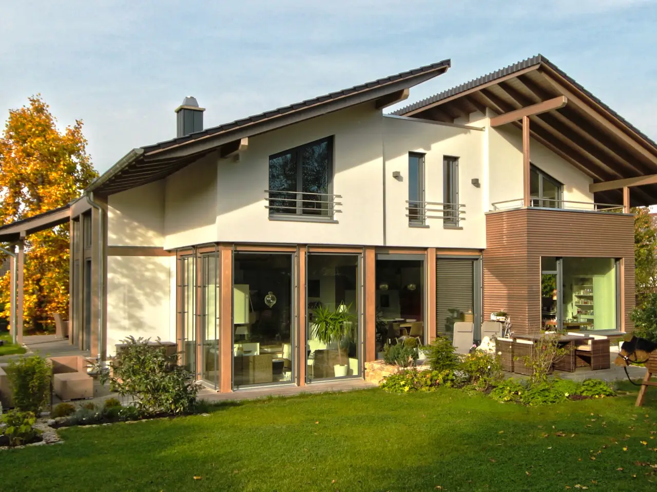 Einfamilienhaus in Löhne: Wohnhaus mit Pultdächern und Garten