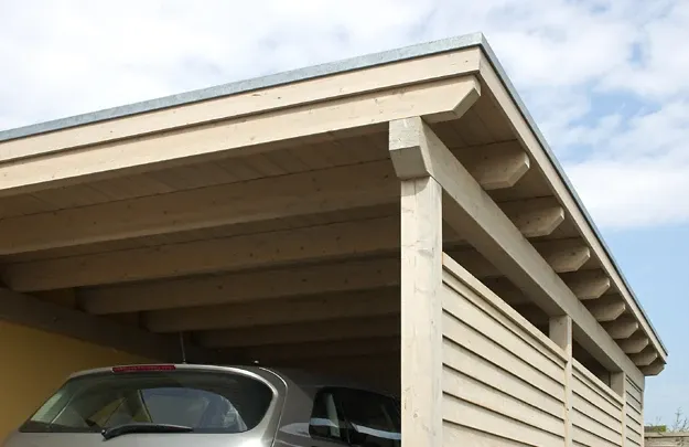 Einfamilienhaus in Minden: Carport aus Holz, Detail