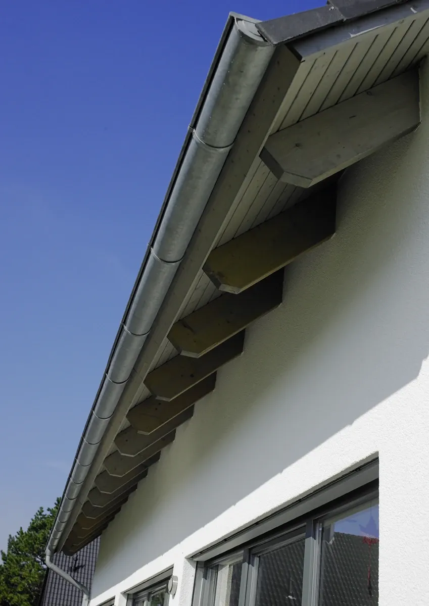 Einfamilienhaus in Stift Quernheim: Dachüberstand, Detail
