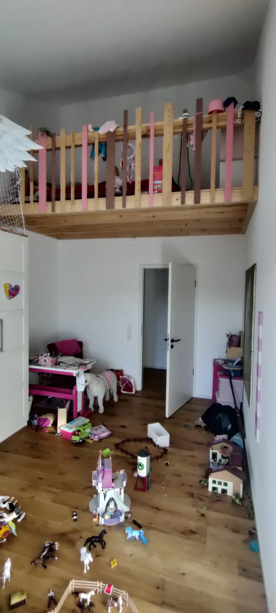 Wohnhaus in Sendenhorst: Galerie über dem Spielbereich